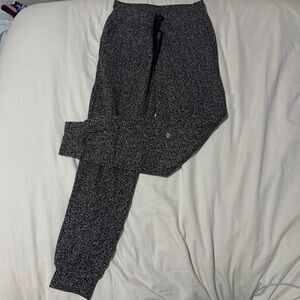 Lululemon Black and White Patterned Joggers